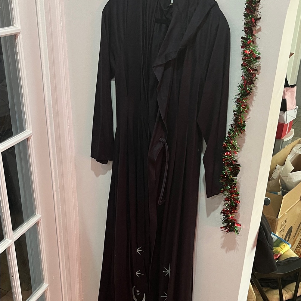 Chic Long Sleeve Black Dress